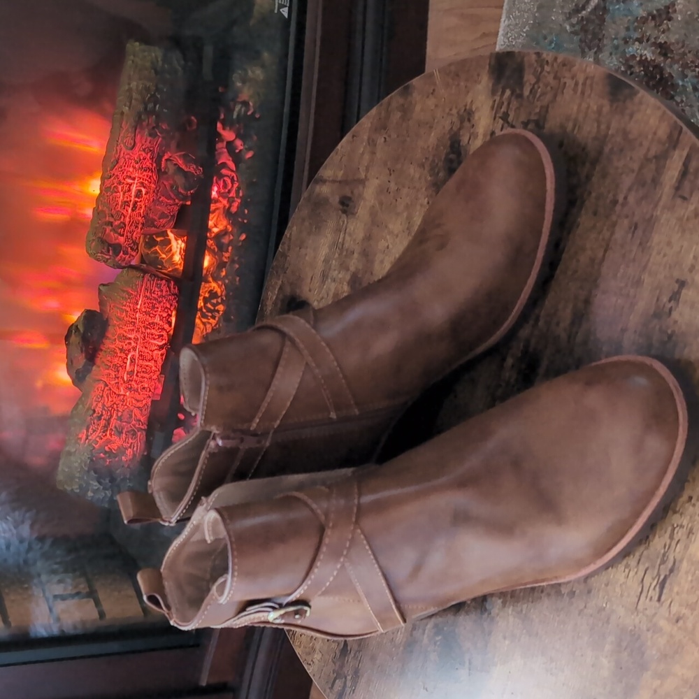 Life Stride boots